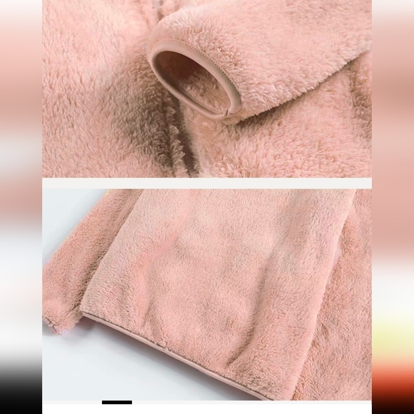 It's a zipper faux fur jacket from urbanic.... - Picture 3 of 4